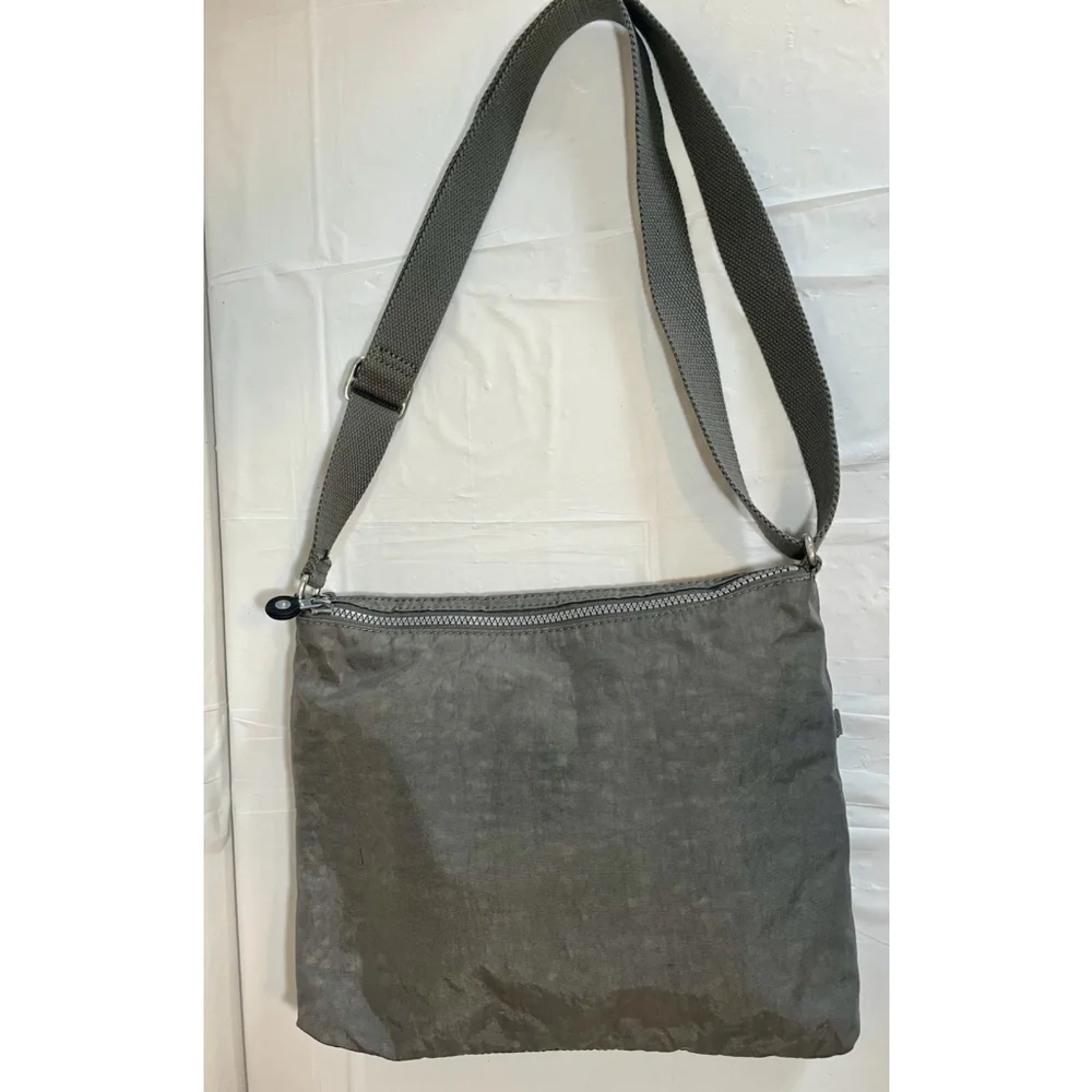Kipling Alvar Gray Nylon Crossbody Bag Adjustable Strap Zip Pockets